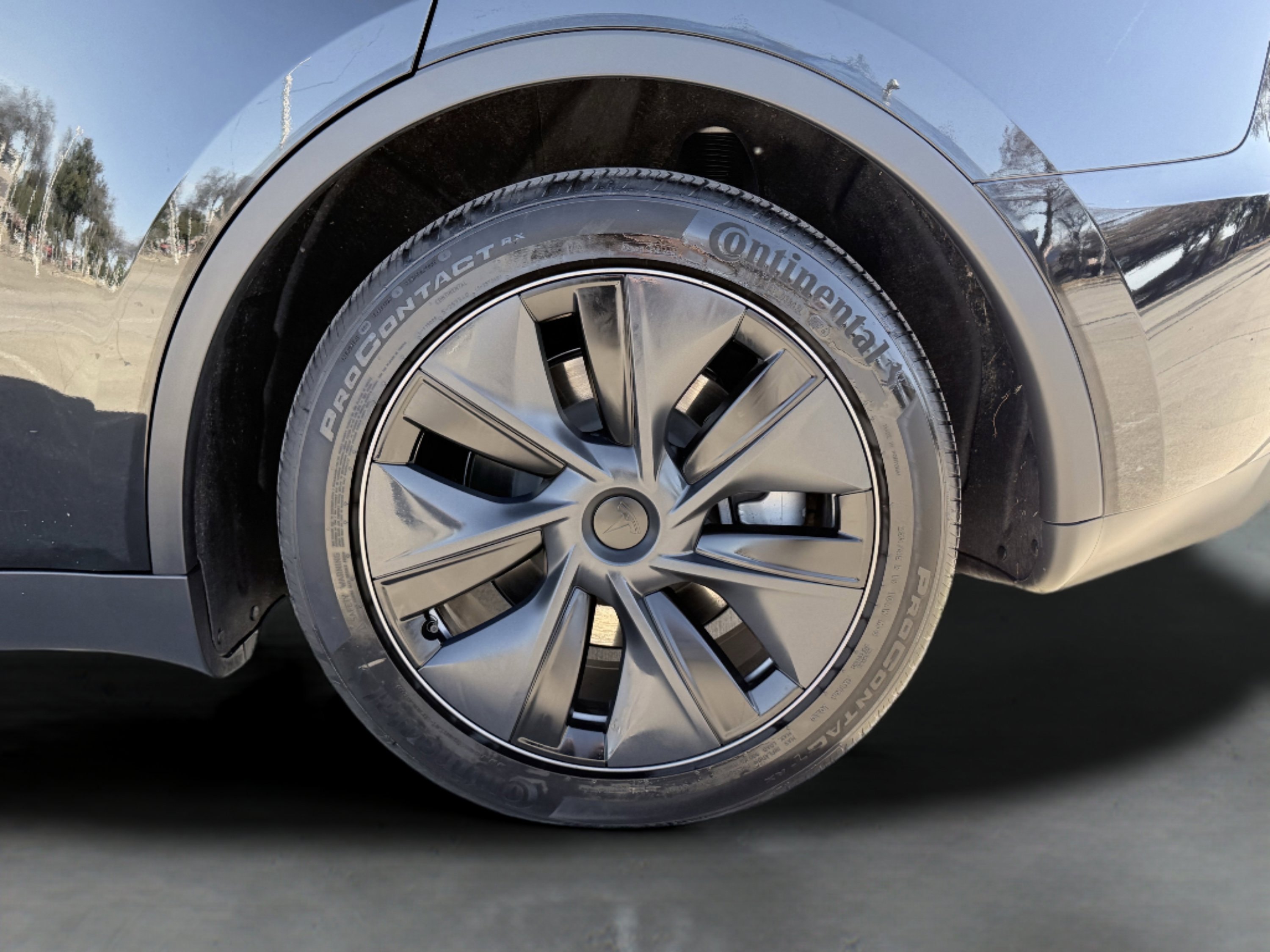 Used 2025 Tesla Model Y Long Range image 13