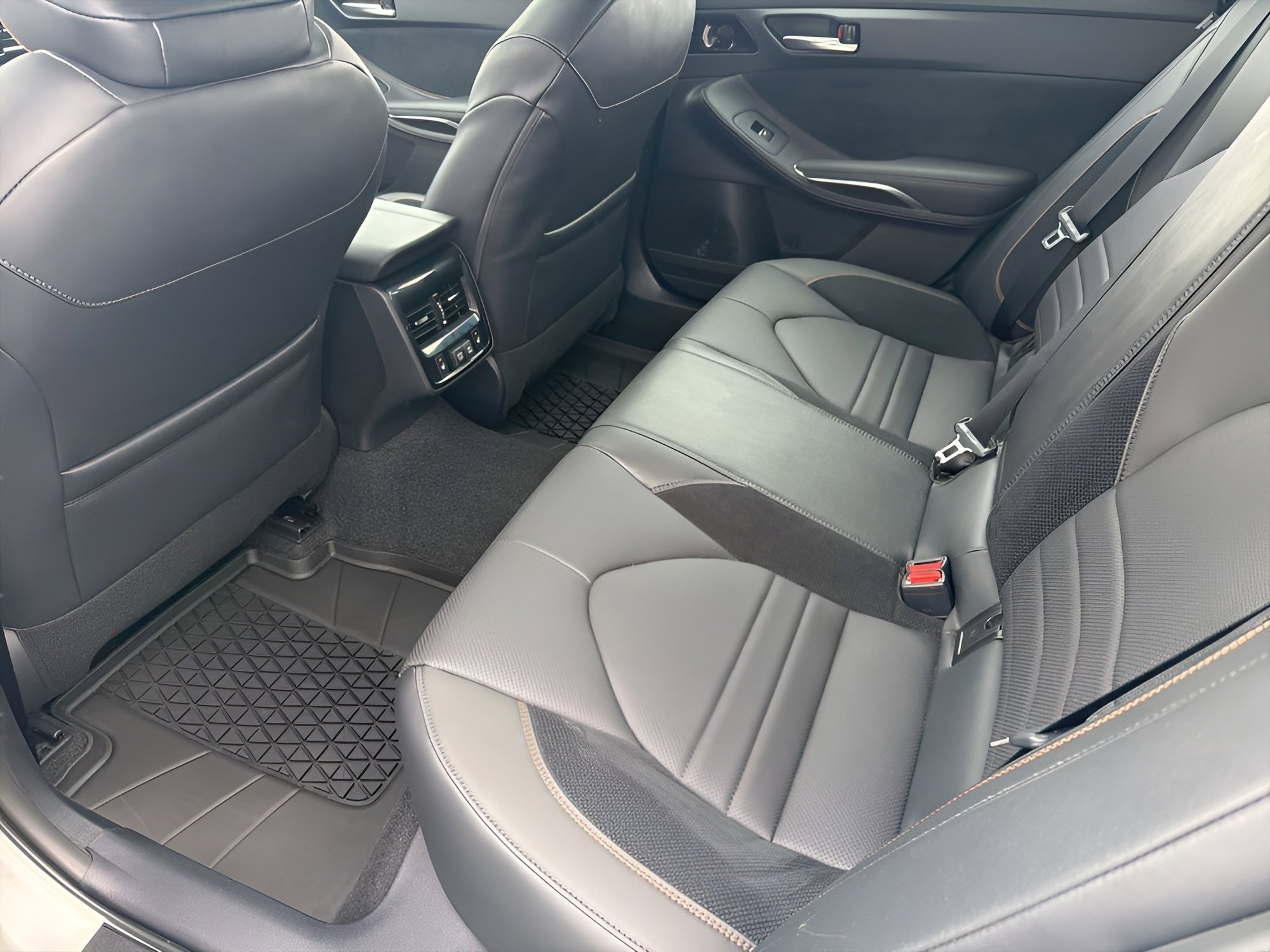 Used 2022 Toyota Avalon Touring w/ Advanced Safety Package FWD image 26