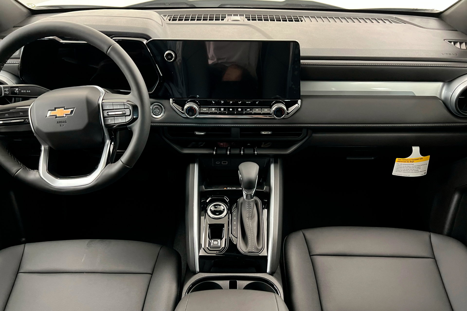 New 2025 Chevrolet Colorado LT w/ LT Convenience Package image 14