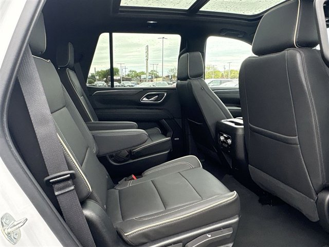 Certified 2023 GMC Yukon SLT w/ SLT Premium Package AWD/4WD image 28