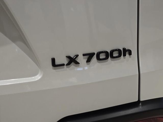 New 2026 Lexus LX 700h Luxury AWD/4WD image 9