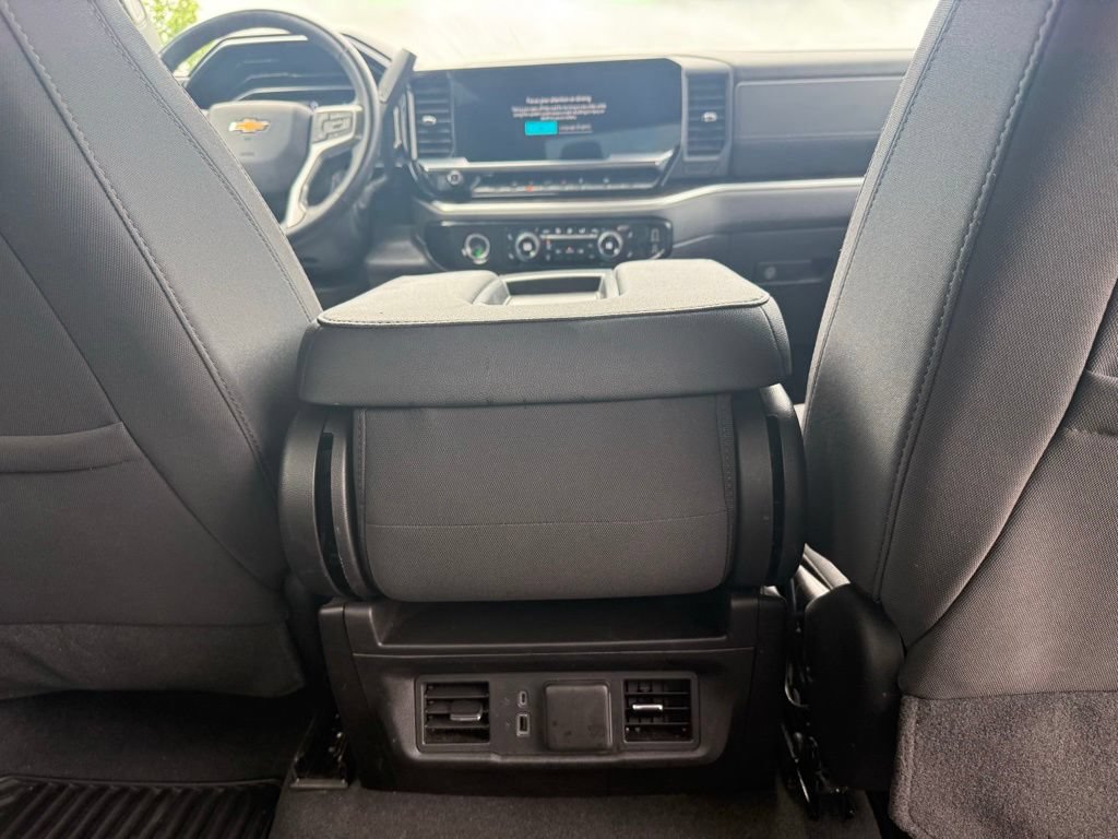 Used 2023 Chevrolet Silverado 1500 LT AWD/4WD image 16