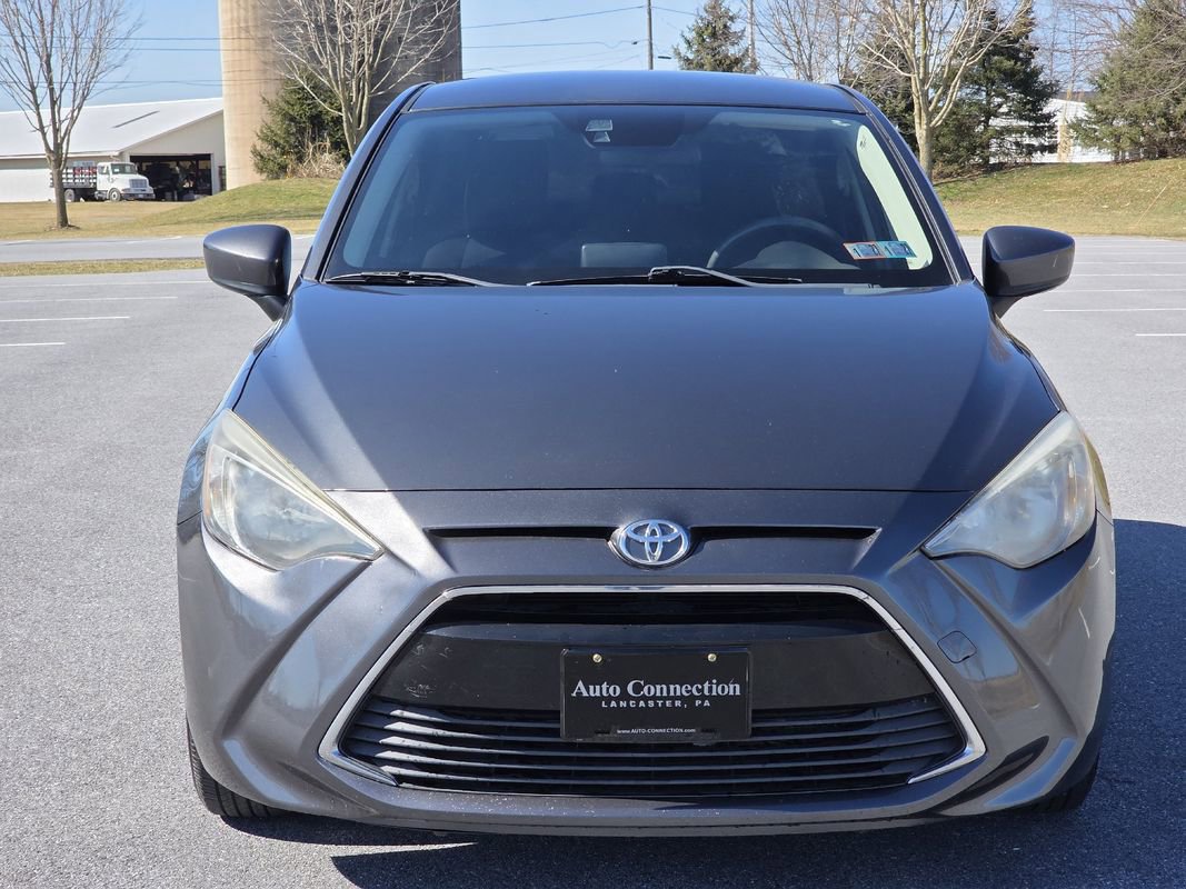 Used 2017 Toyota Yaris iA image 3