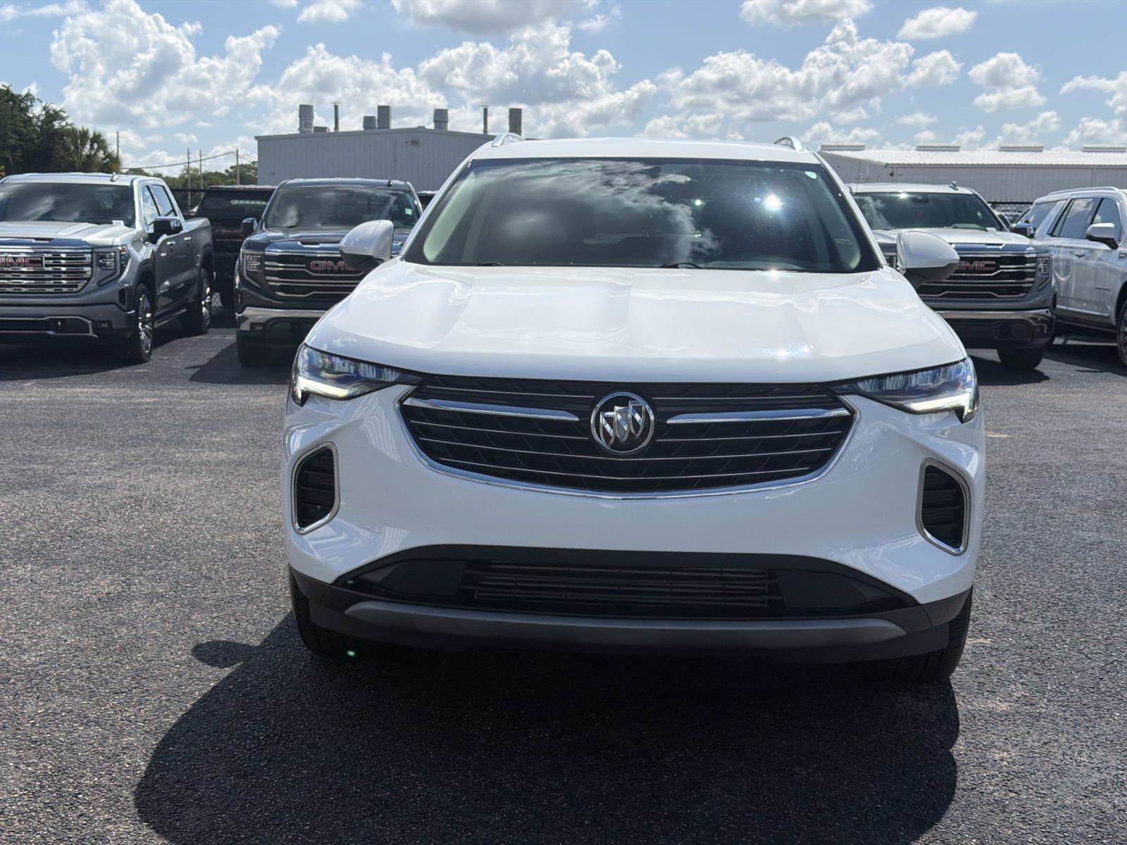 Used 2023 Buick Envision Essence image 8