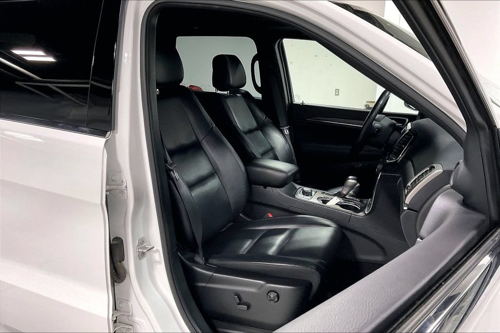 Used 2021 Jeep Grand Cherokee Limited AWD/4WD image 9