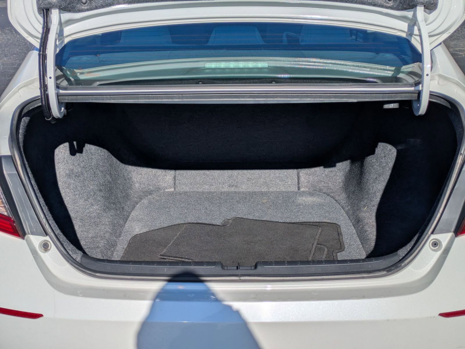 Used 2020 Honda Accord LX image 23