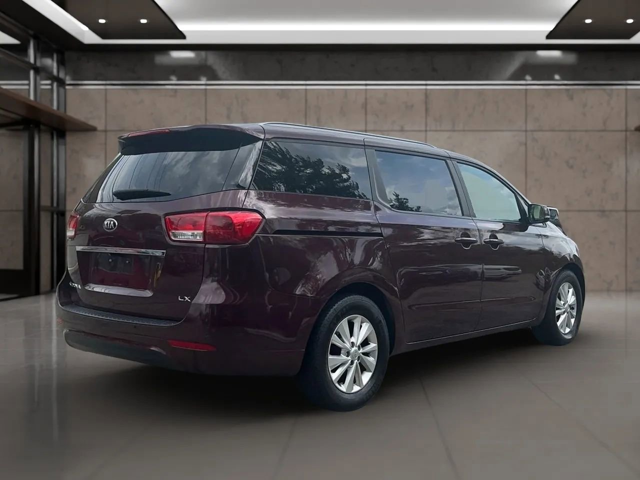 Used 2017 Kia Sedona LX w/ LX Essentials Premium Package FWD image 6