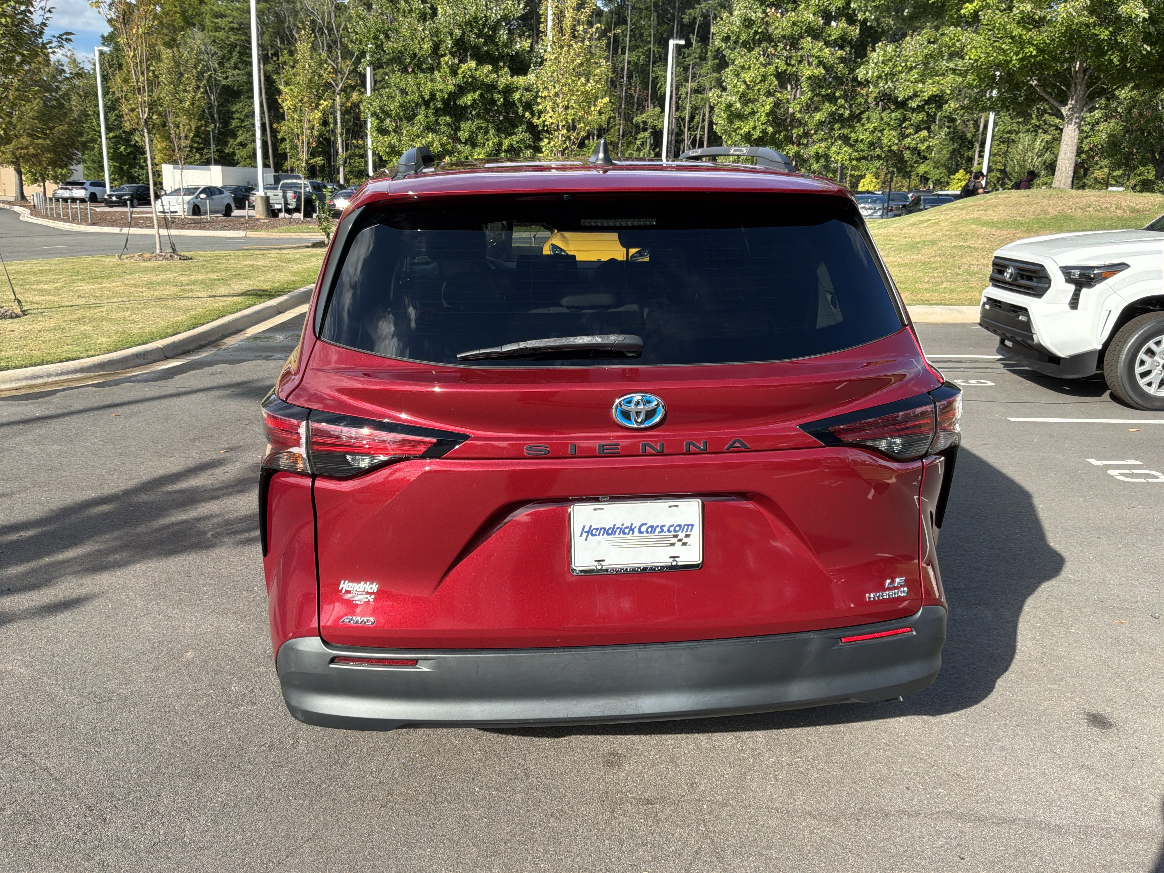 Used 2021 Toyota Sienna LE AWD/4WD image 9
