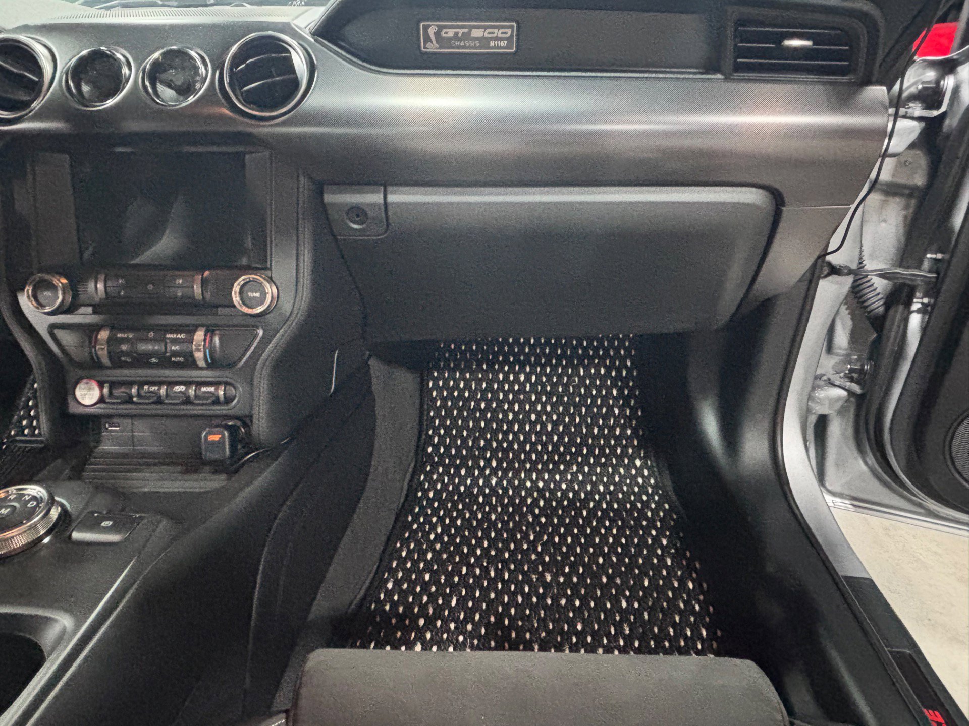 Used 2022 Ford Mustang Shelby GT500 w/ Technology Package image 41