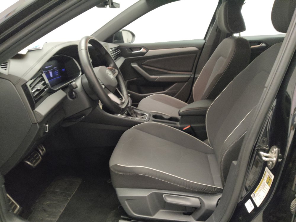 Used 2025 Volkswagen Jetta Sport FWD image 17
