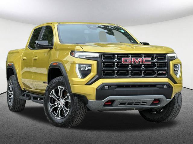 Used 2023 GMC Canyon AT4 w/ AT4 Premium Package AWD/4WD image 2