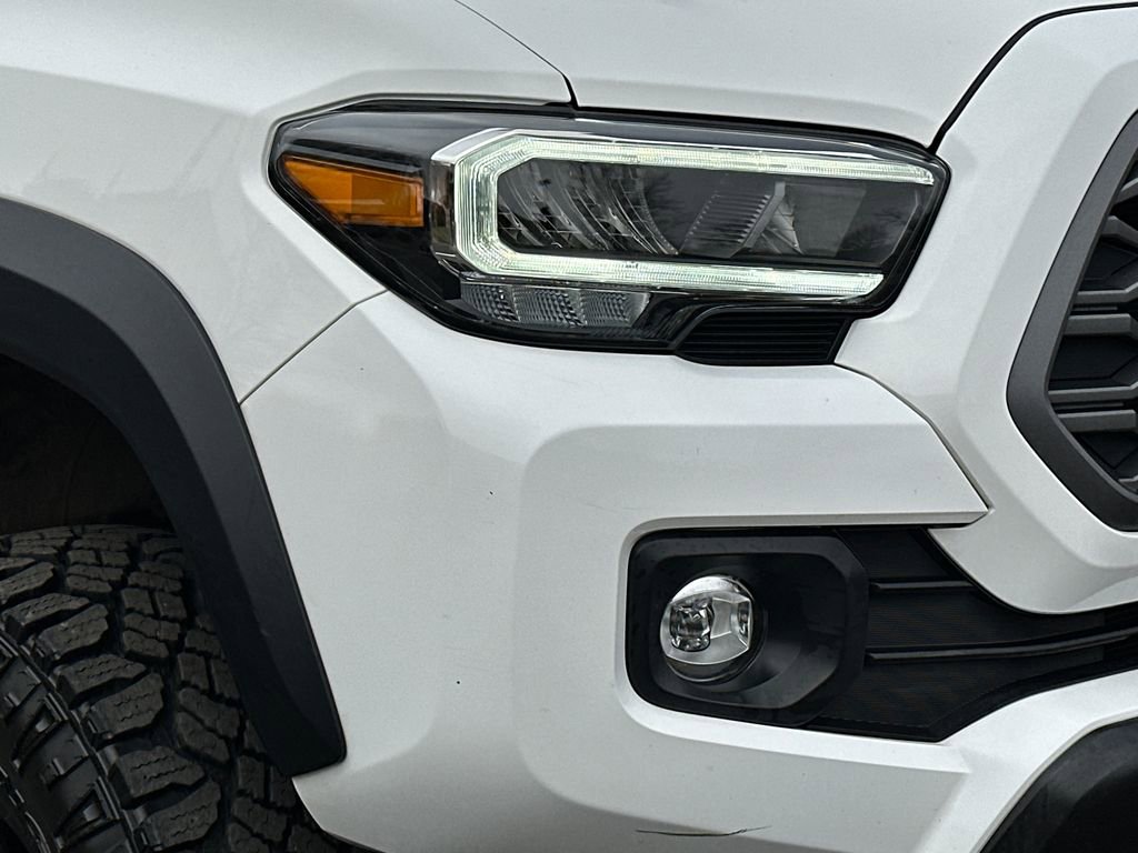 Used 2022 Toyota Tacoma TRD Off-Road image 9