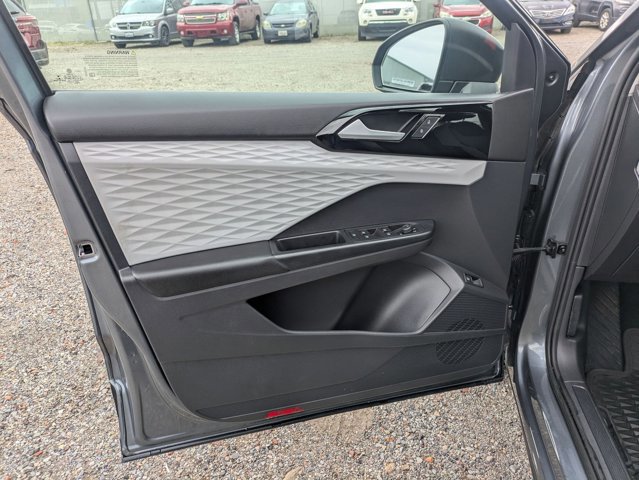 Used 2022 Volkswagen Taos S image 10
