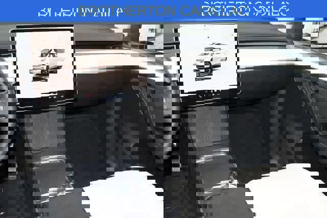 Used 2024 Tesla Model Y Long Range AWD/4WD image 26