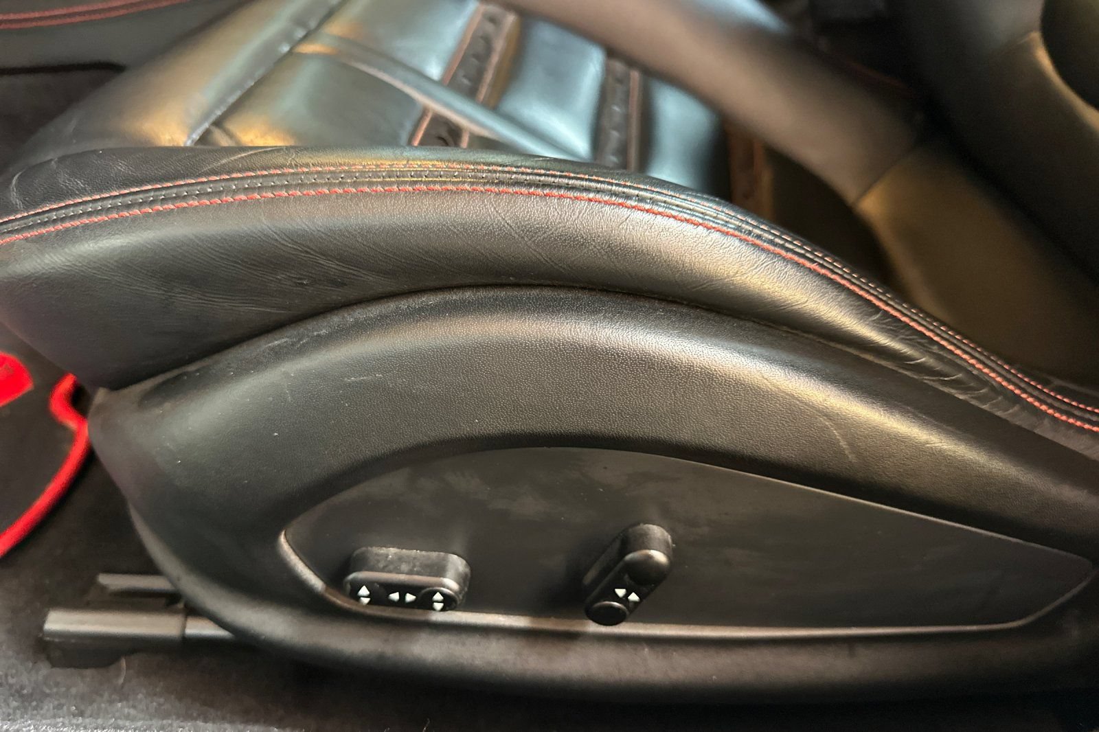 Used 2012 Ferrari California RWD image 16