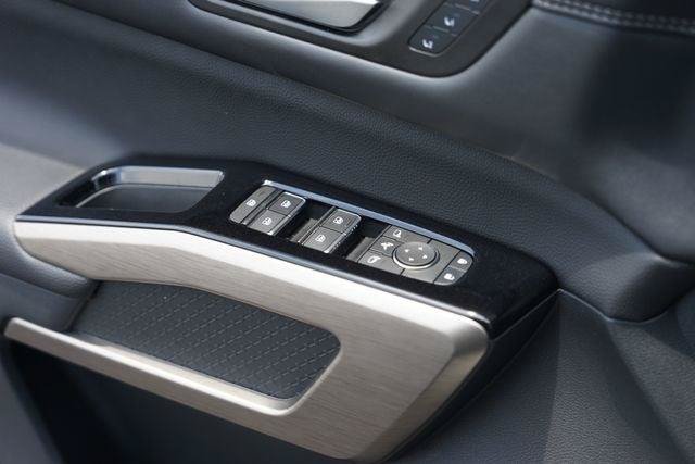 Used 2025 Nissan Pathfinder Platinum w/ Cargo Package FWD image 31