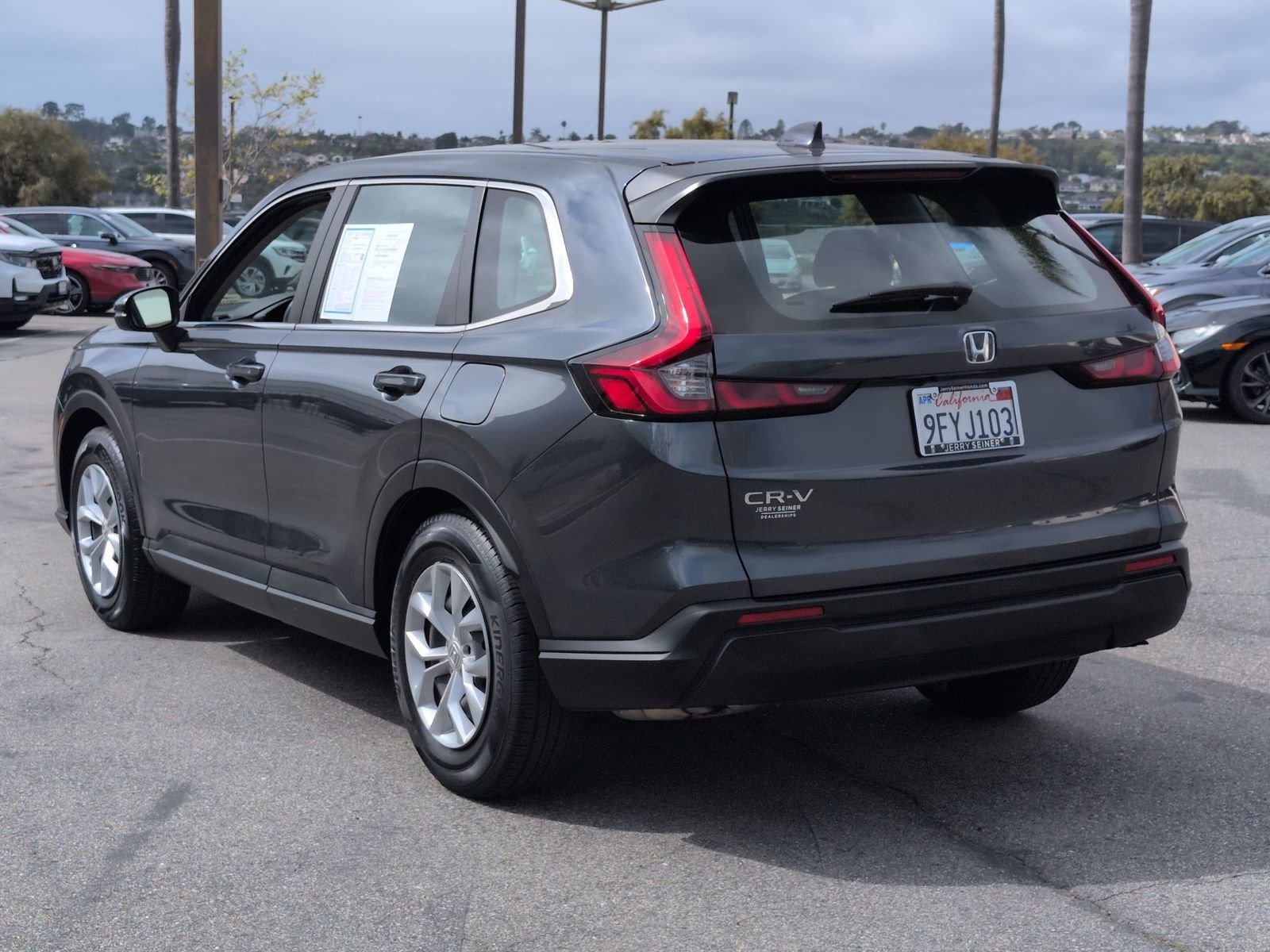 Used 2023 Honda CR-V LX image 3