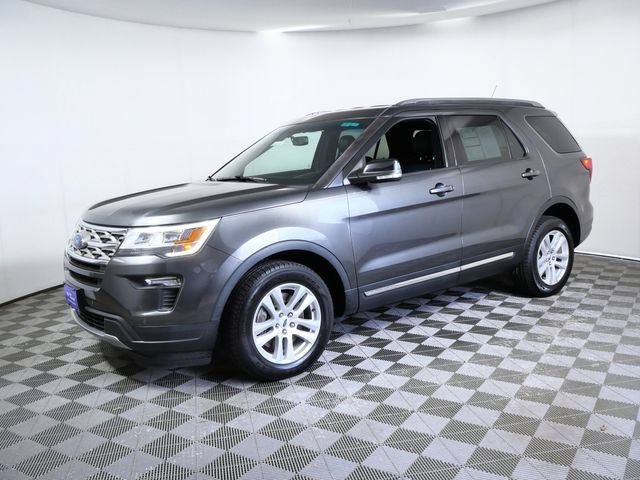 Certified 2018 Ford Explorer XLT w/ Equipment Group 202A AWD/4WD image 3