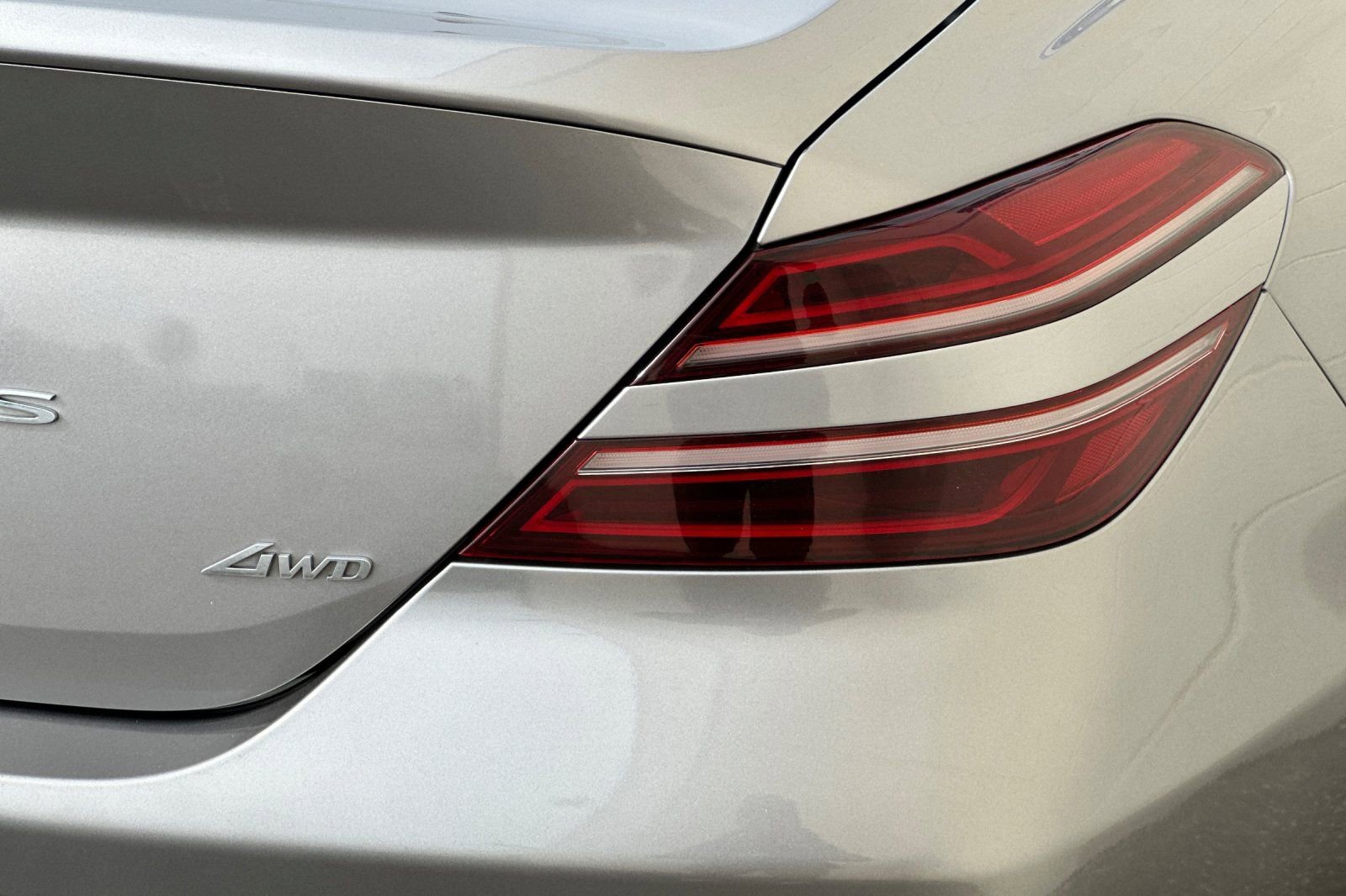 Used 2023 Genesis G70 2.0T image 37