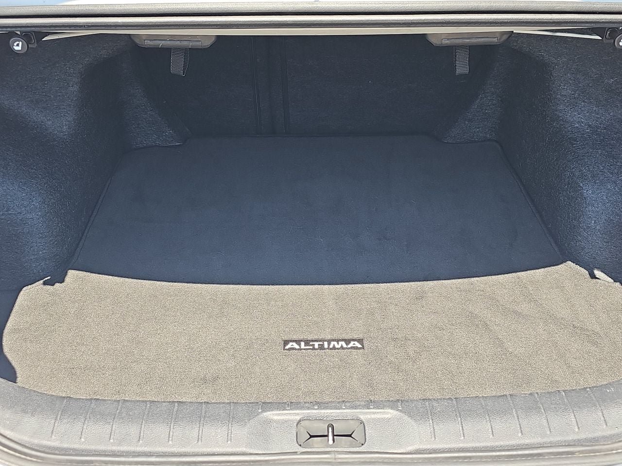 Certified 2025 Nissan Altima 2.5 SV FWD image 12