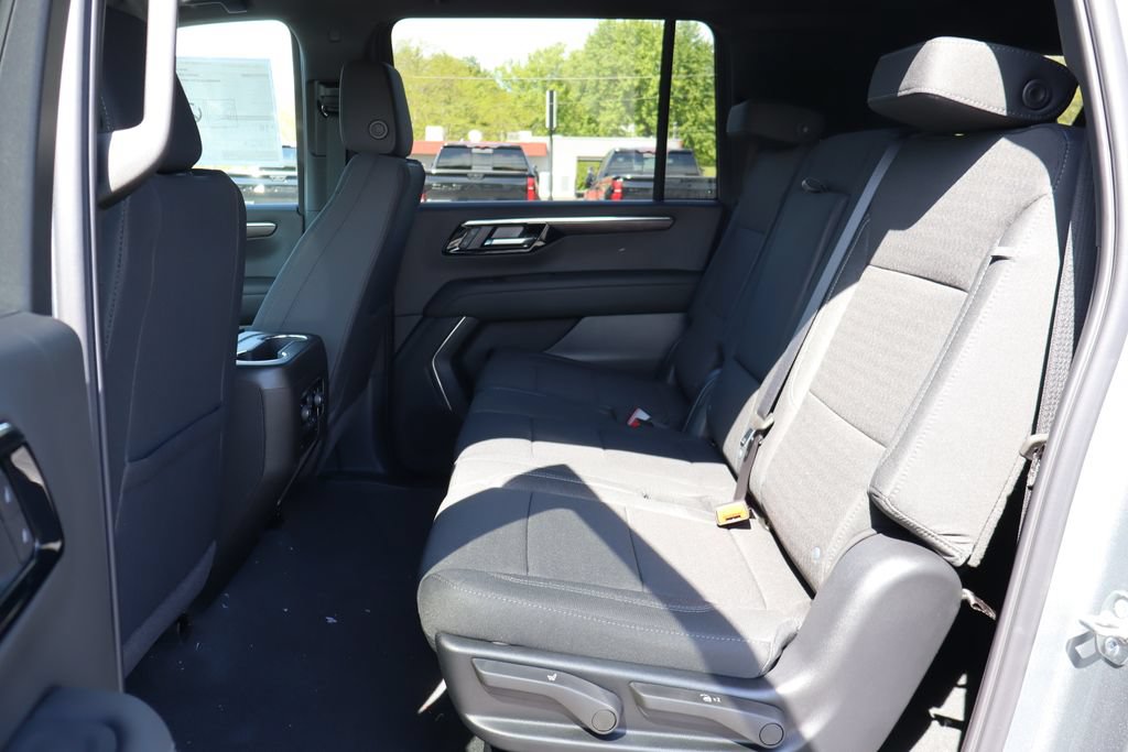New 2026 Chevrolet Suburban LS w/ Max Trailering Package AWD/4WD image 20