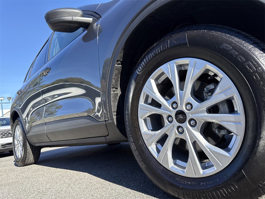 Used 2025 Ford Escape Active w/ Cold Weather Package image 9