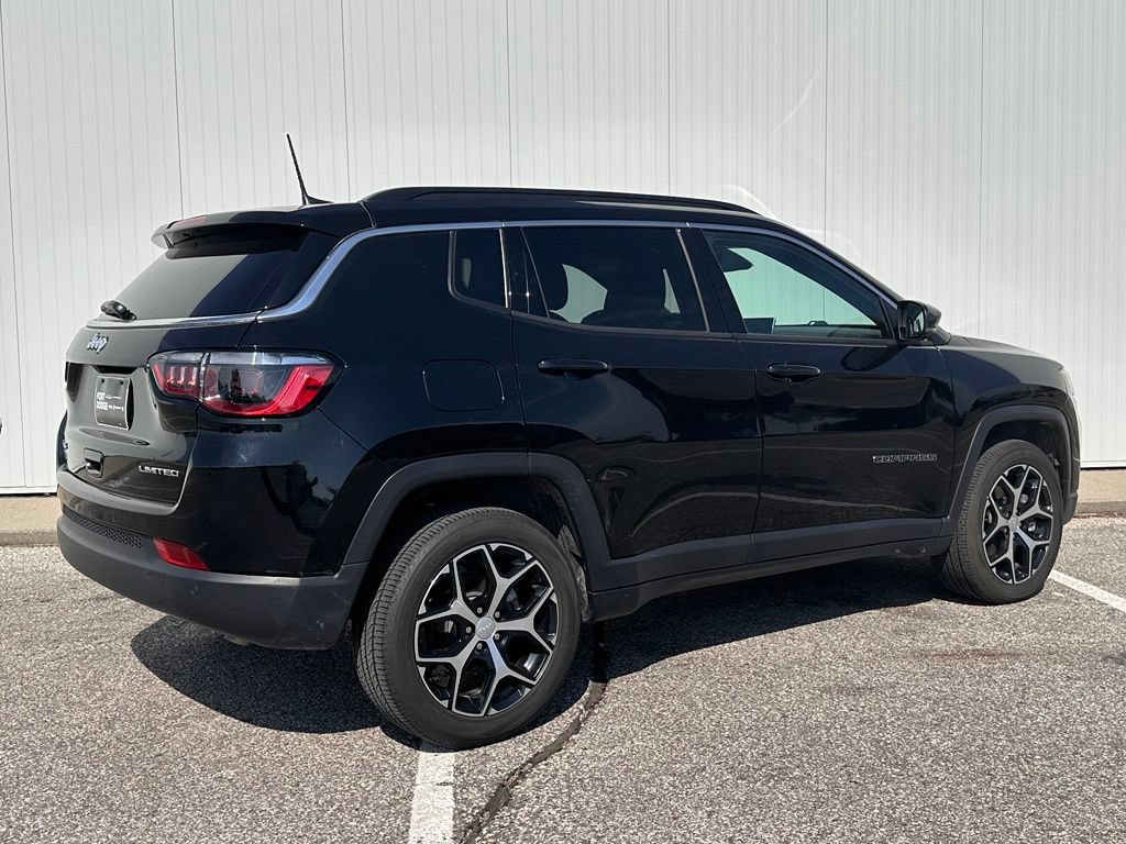 Used 2024 Jeep Compass Limited AWD/4WD image 7