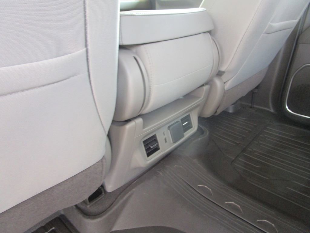 New 2026 GMC Sierra 1500 SLE image 21