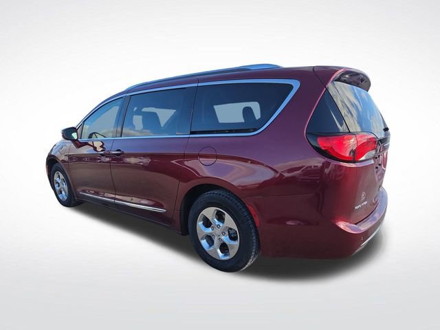 Used 2018 Chrysler Pacifica Limited image 3