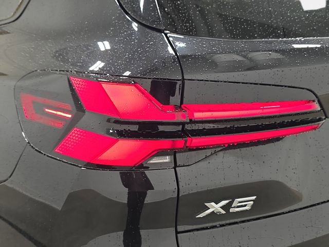 Certified 2024 BMW X5 xDrive40i w/ M Sport Package image 30