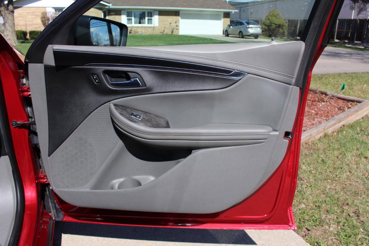 Used 2014 Chevrolet Impala LT w/ Premium Seating Package image 35