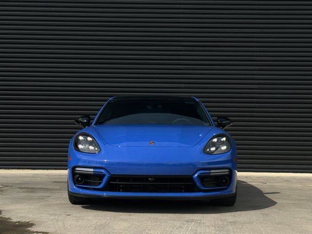 Used 2023 Porsche Panamera GTS image 10