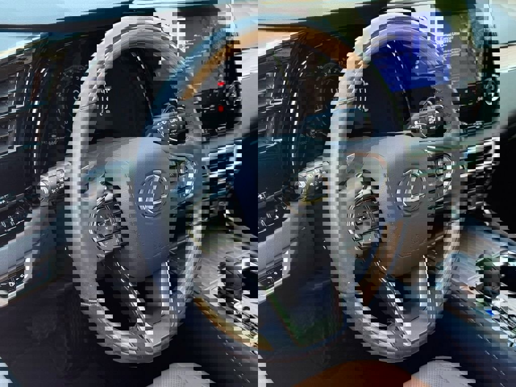 Used 2023 Lexus RX 350 Premium w/ Accessory Package (Z1) image 18