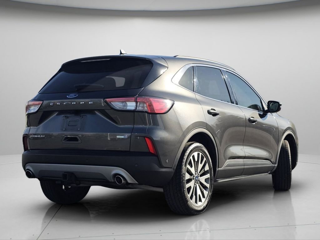 Used 2020 Ford Escape Titanium image 23