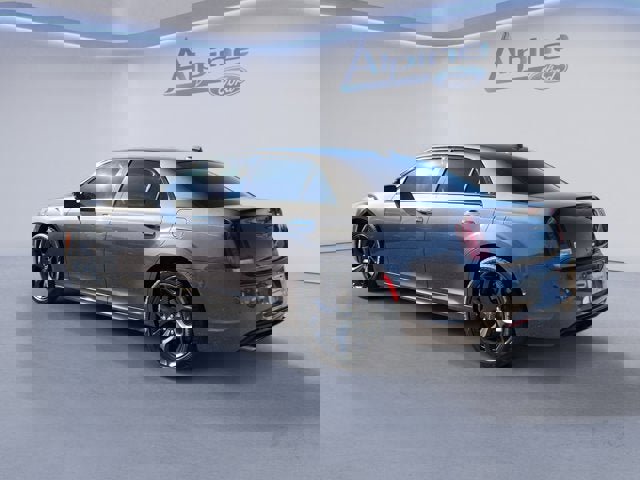 Used 2022 Chrysler 300 Touring L image 3