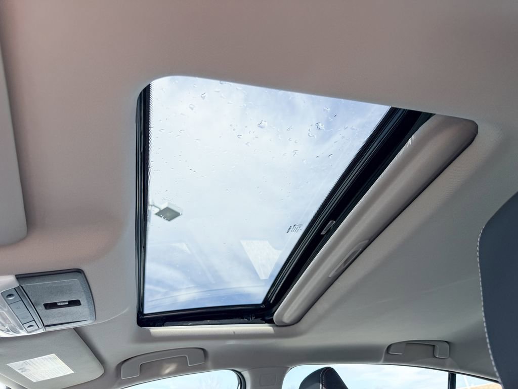 Used 2025 Nissan Altima 2.5 SR w/ SR Premium Package image 8