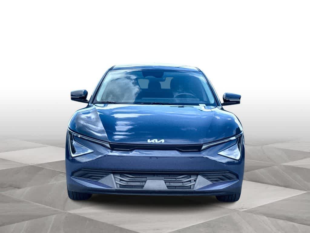 Certified 2025 Kia EV6 Light RWD video 3