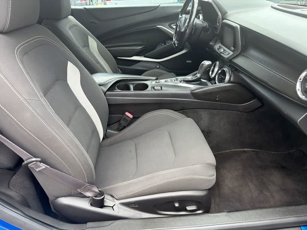 Used 2017 Chevrolet Camaro LT w/ Technology Package RWD image 13