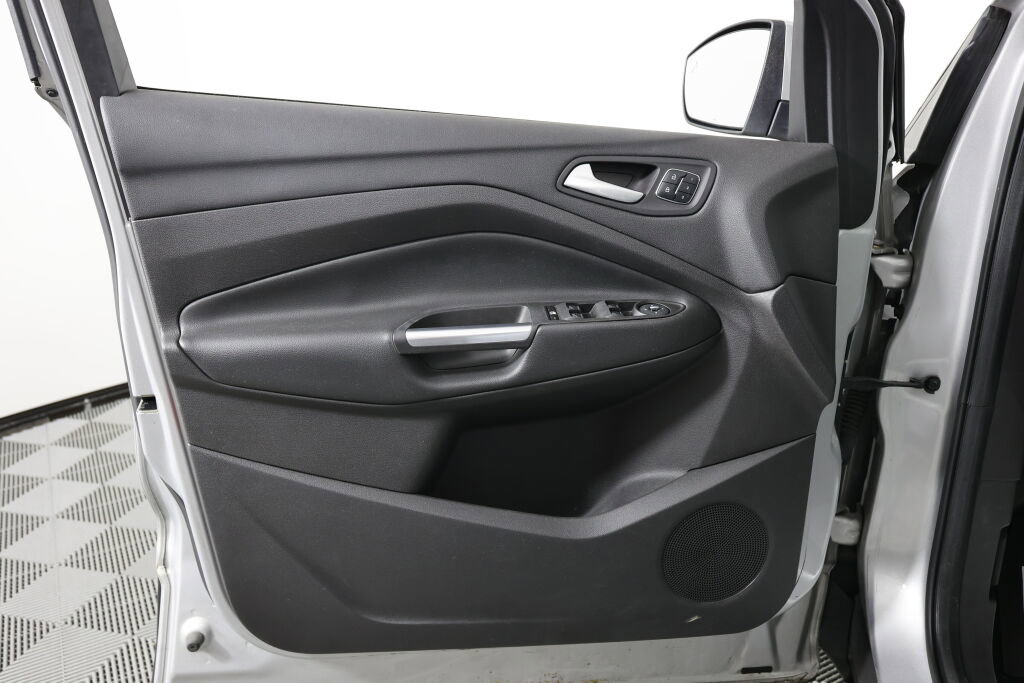 Used 2015 Ford Escape Titanium w/ Equipment Group 301A image 12