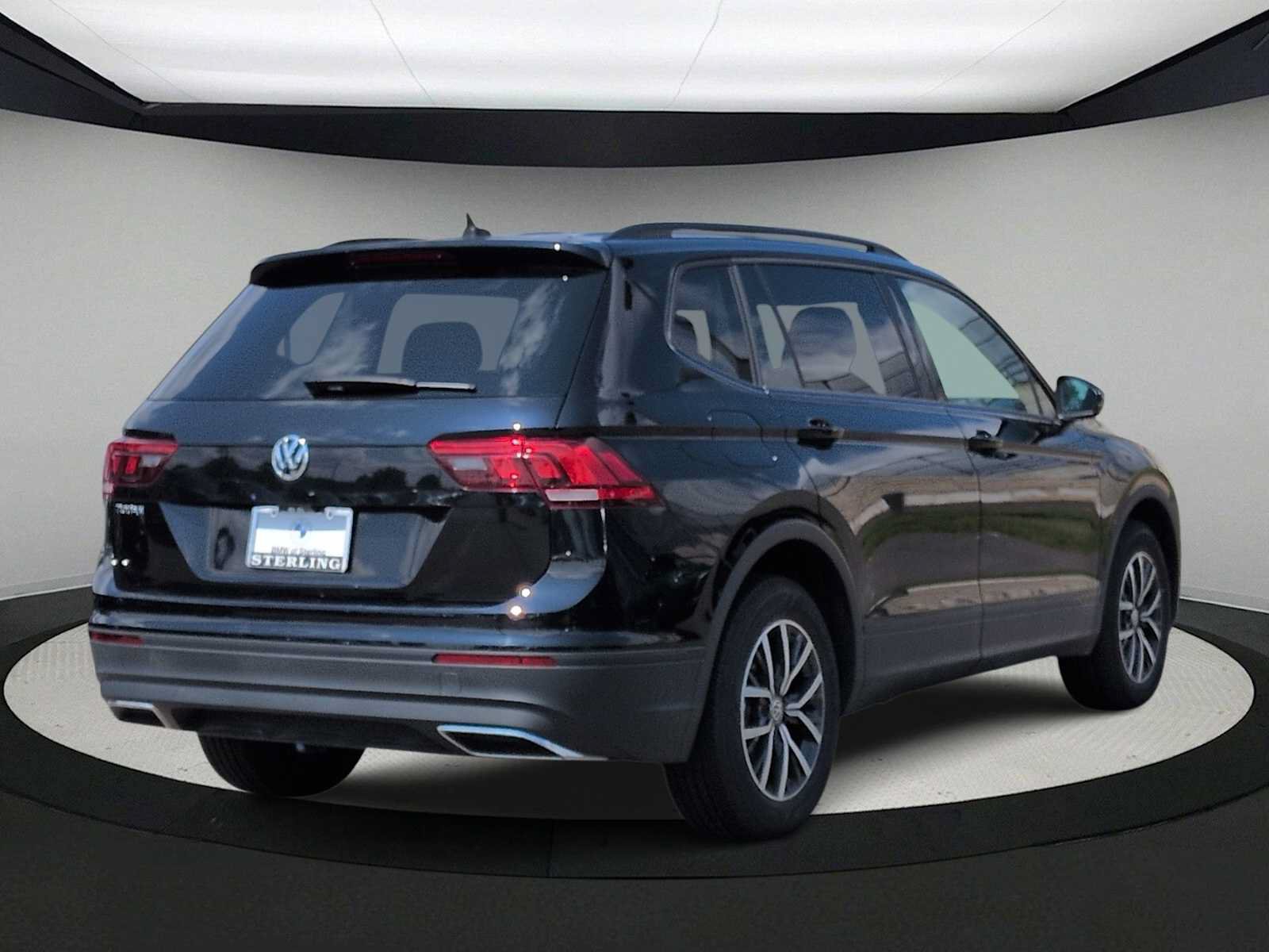 Used 2021 Volkswagen Tiguan S FWD image 8