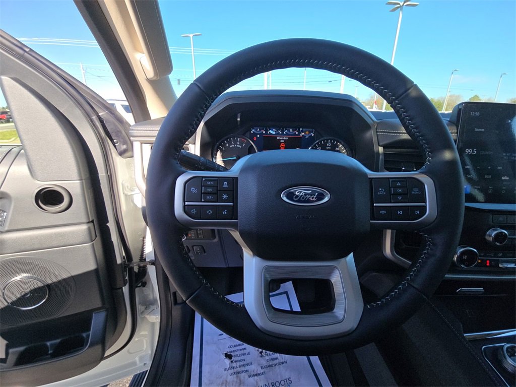 Used 2024 Ford Expedition Max XLT image 14