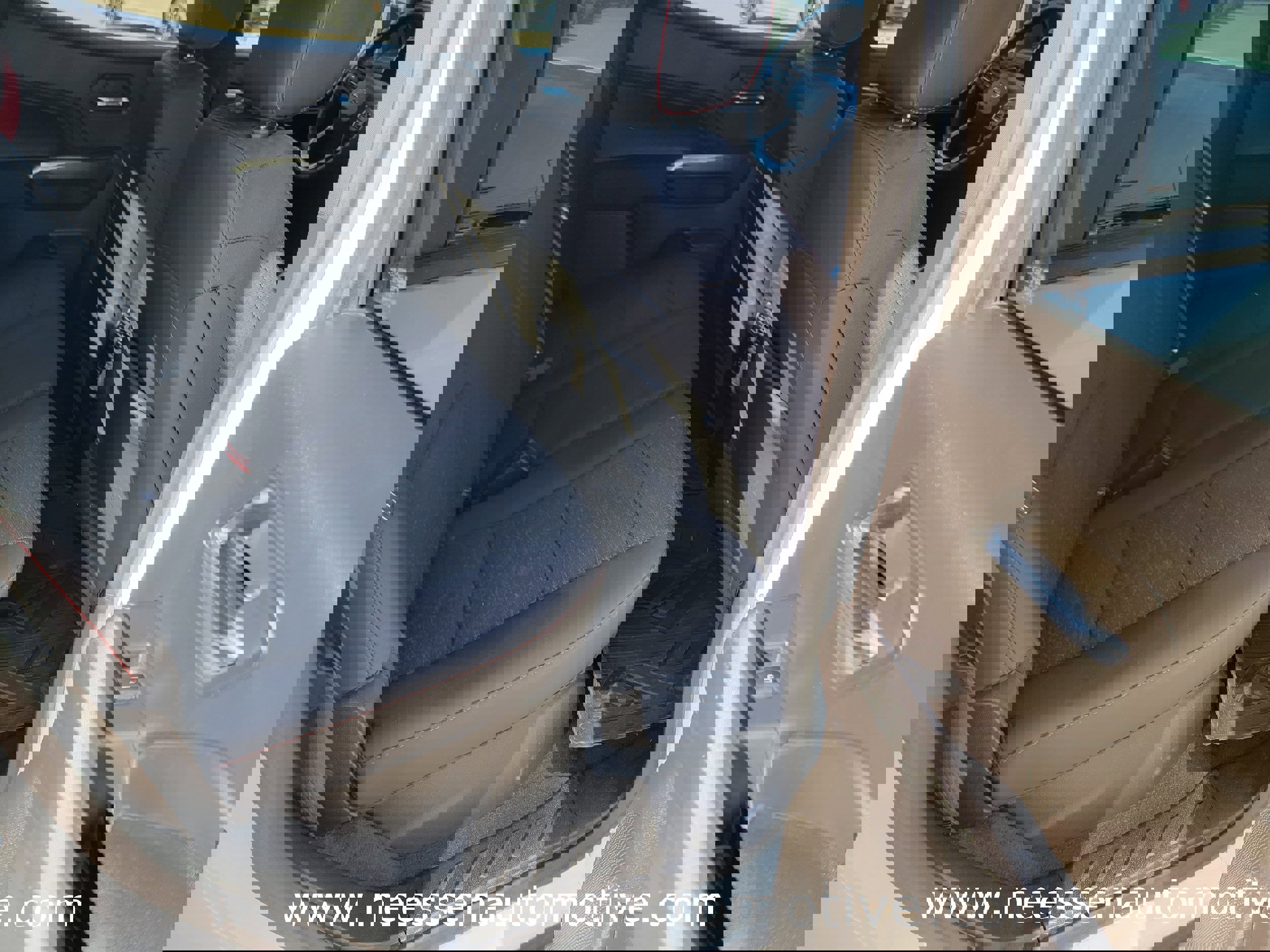 Used 2024 Chevrolet Colorado Z71 w/ Z71 Convenience Package 2 image 13