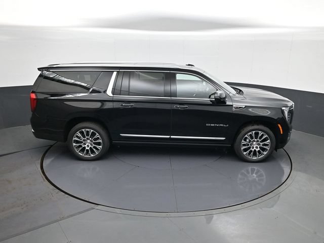 New 2026 GMC Yukon XL Denali w/ Denali Reserve Package AWD/4WD image 17