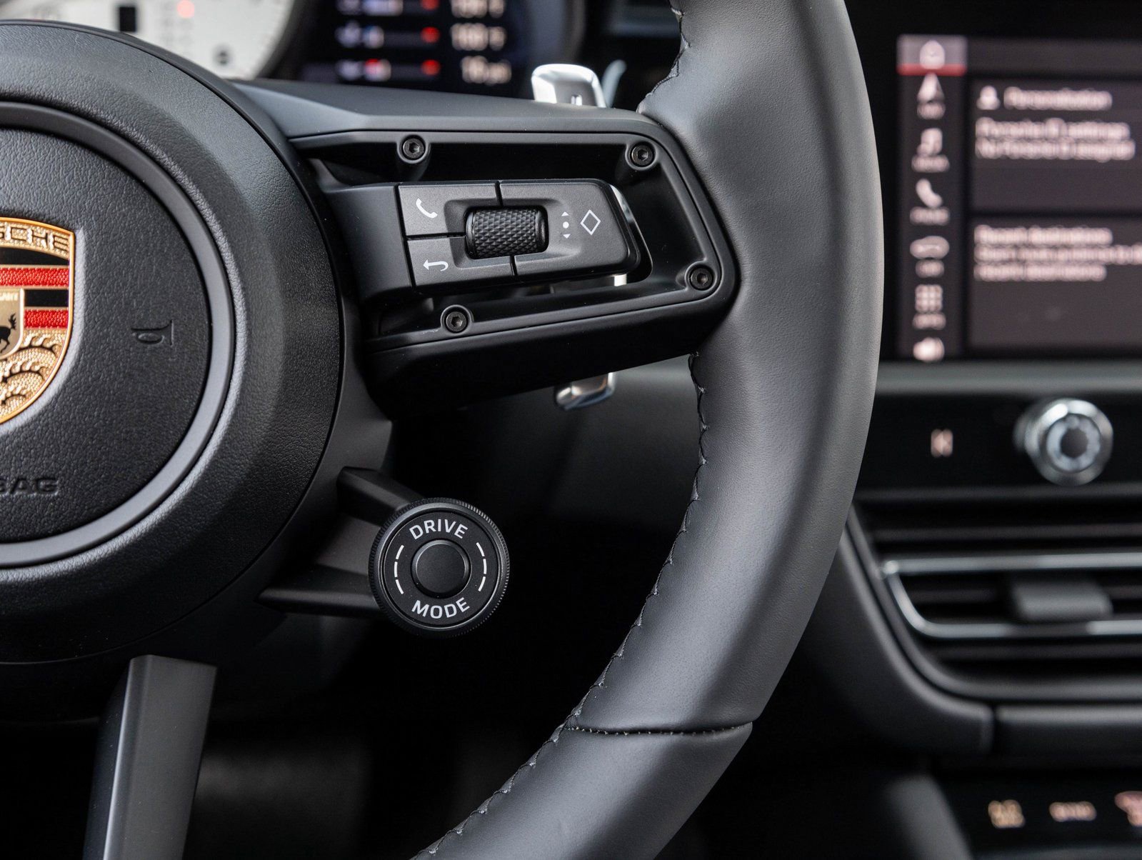 Certified 2026 Porsche Macan S image 16