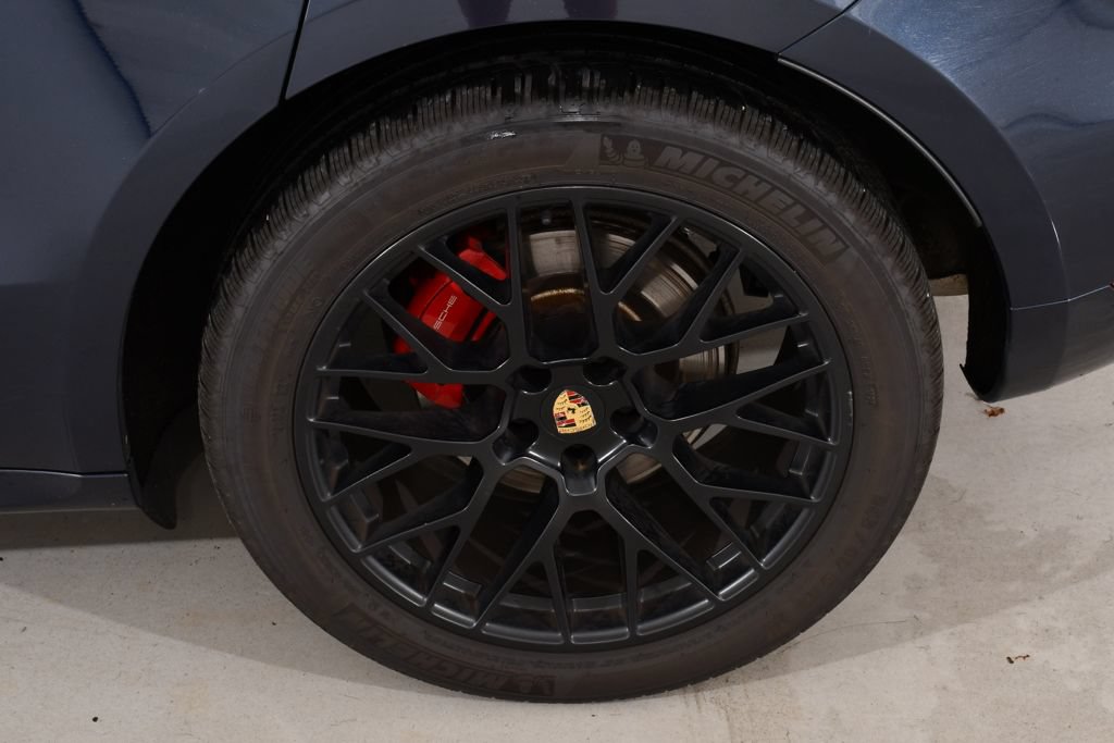 Used 2018 Porsche Macan GTS AWD/4WD image 23