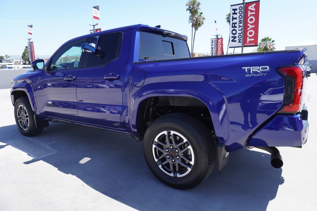 Certified 2025 Toyota Tacoma TRD Sport w/ TRD Sport Premium Package AWD/4WD image 5