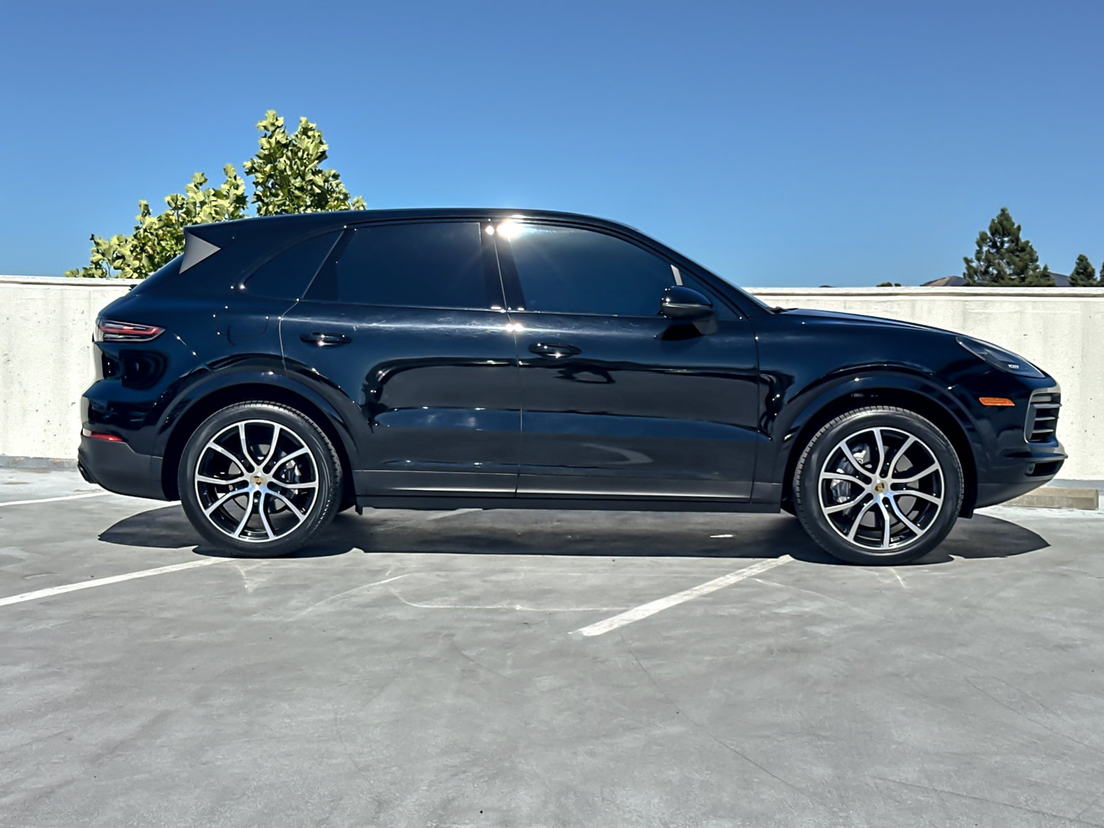 Used 2023 Porsche Cayenne AWD/4WD image 10
