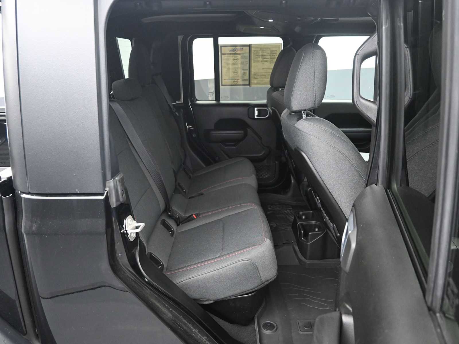 Used 2024 Jeep Gladiator Rubicon w/ Convenience Group image 11