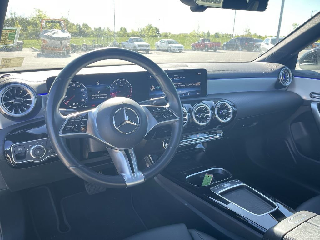 Used 2025 Mercedes-Benz CLA 250 4MATIC image 17