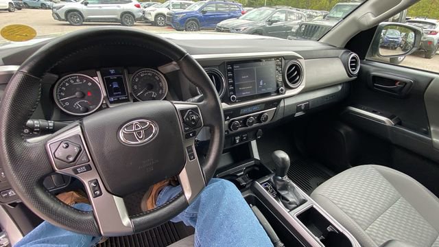 Used 2022 Toyota Tacoma SR5 w/ Technology Package AWD/4WD image 17